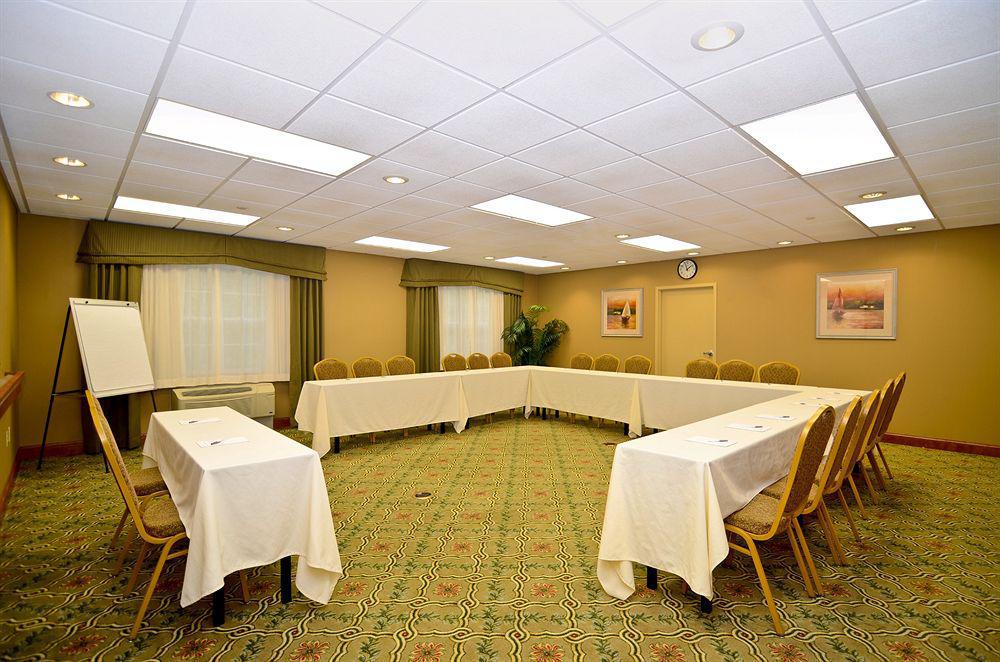 Hotel Hampton 3*