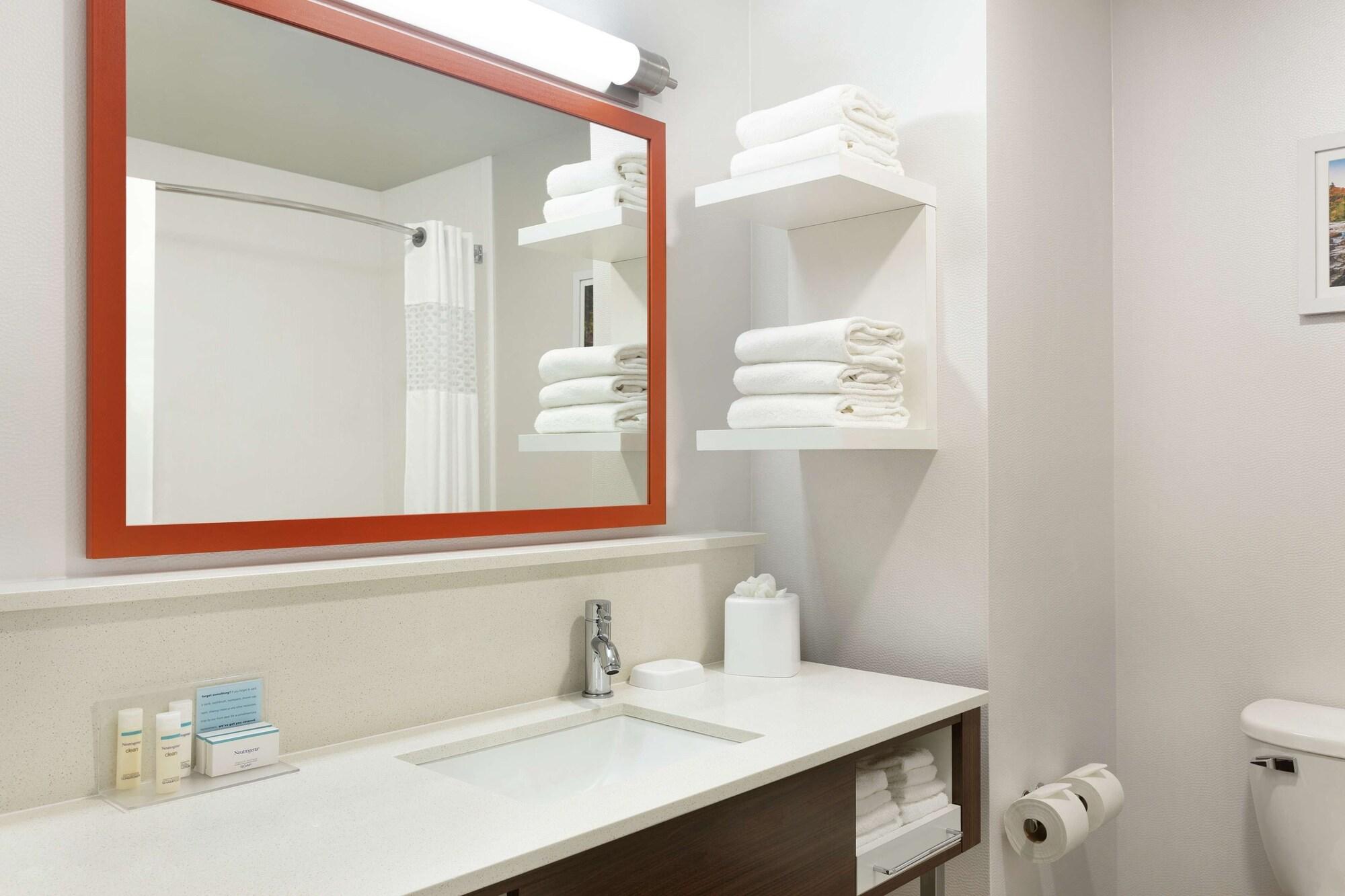 Hotel Hampton 3*