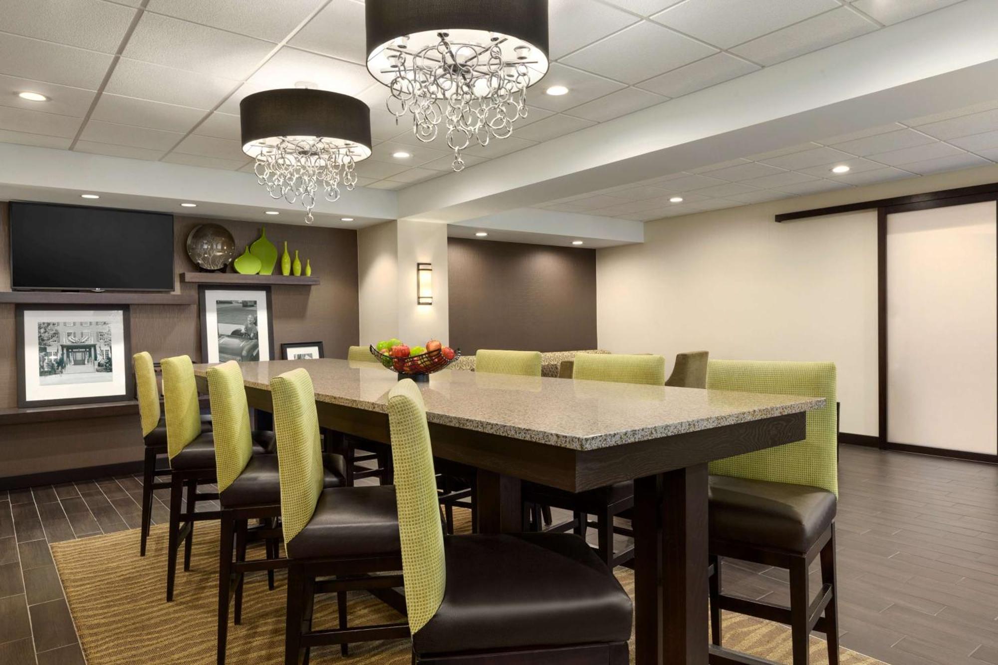 Hotel Hampton