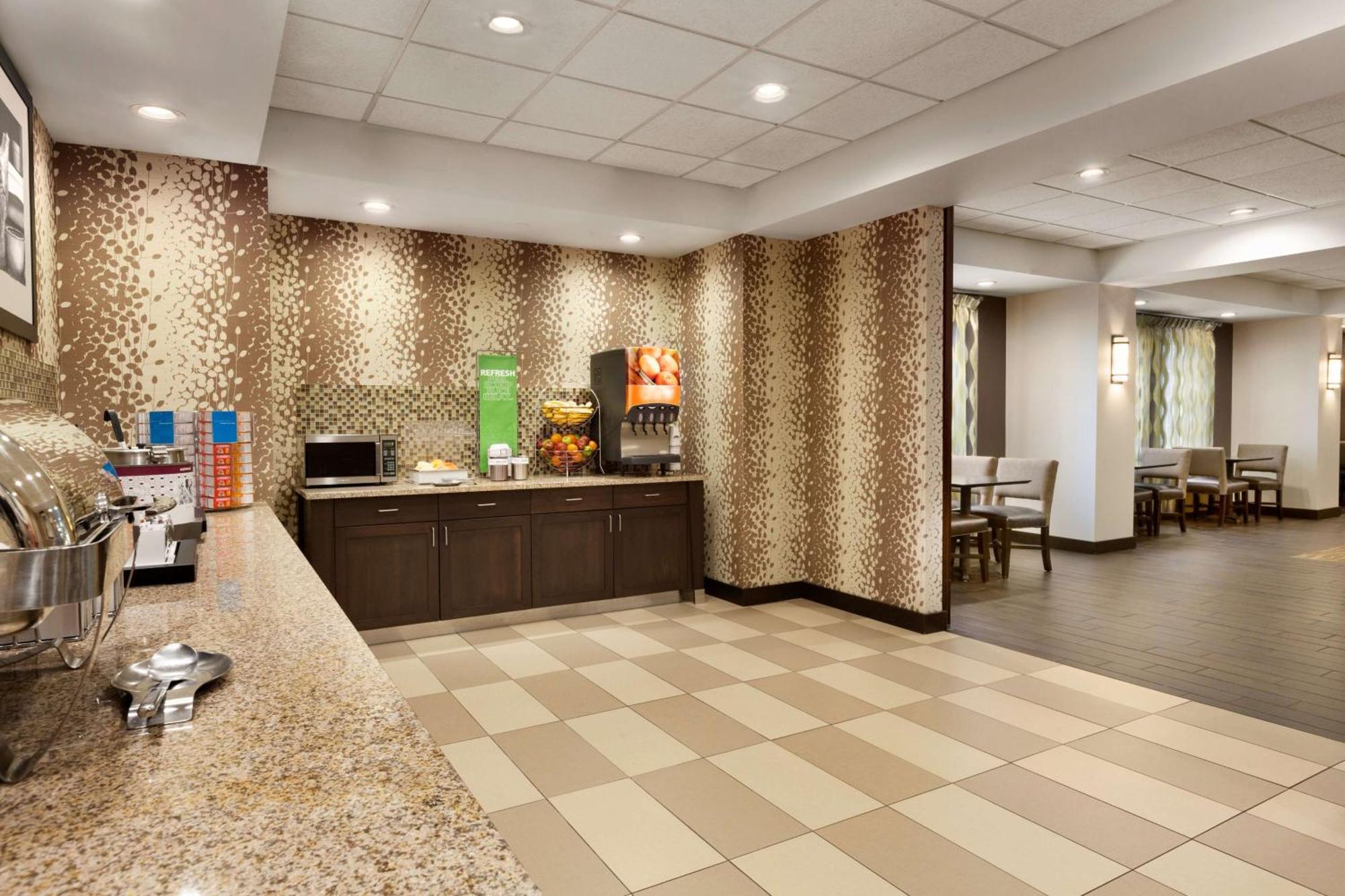 Hampton Hotel