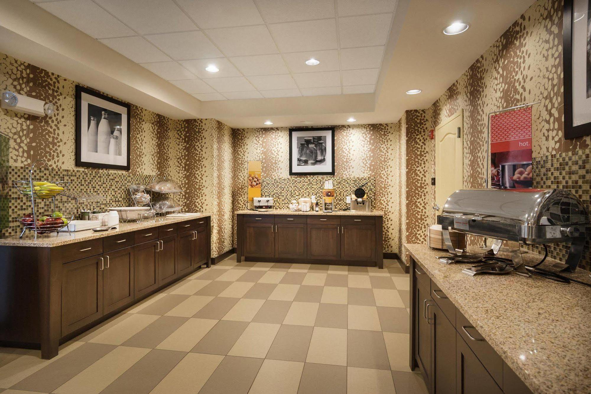 Hampton Hotel 3*