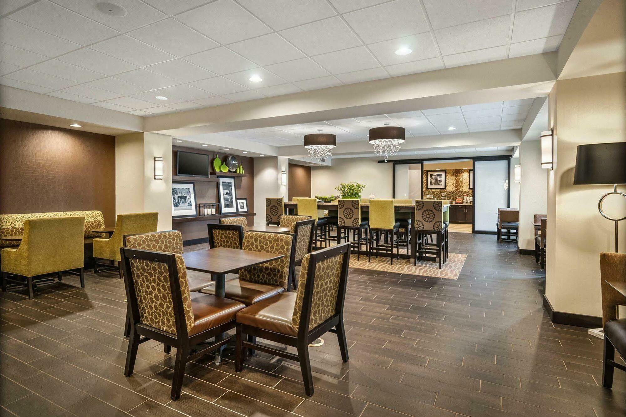 Hampton Hotel